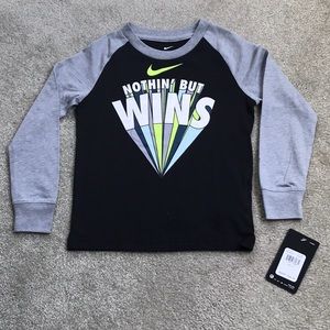 NIKE BOYS SIZE 4T LONG SLEEVE COTTON TEE
